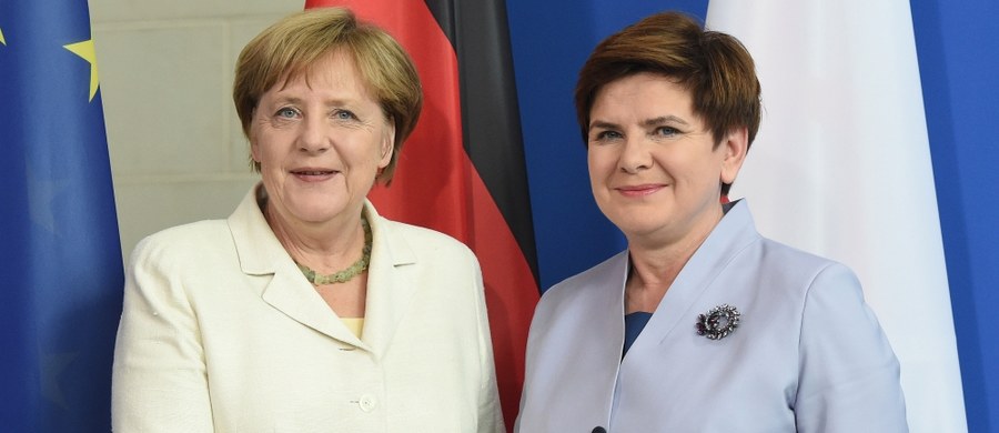Uważam, że Nord Stream 2 to projekt biznesowy - mówiła kanclerz Niemiec Angela Merkel podczas spotkania z premier Beatą Szydło. Szefowa polskiego rządu zaznaczyła natomiast, że jest to inwestycja, która dzieli Europę. Niemiecka kanclerz mówiła też, że Niemcy widzą konieczność wzmocnienia wschodniej flanki NATO.