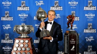 Patrick Kane najbardziej wartościowym zawodnikiem sezonu NHL