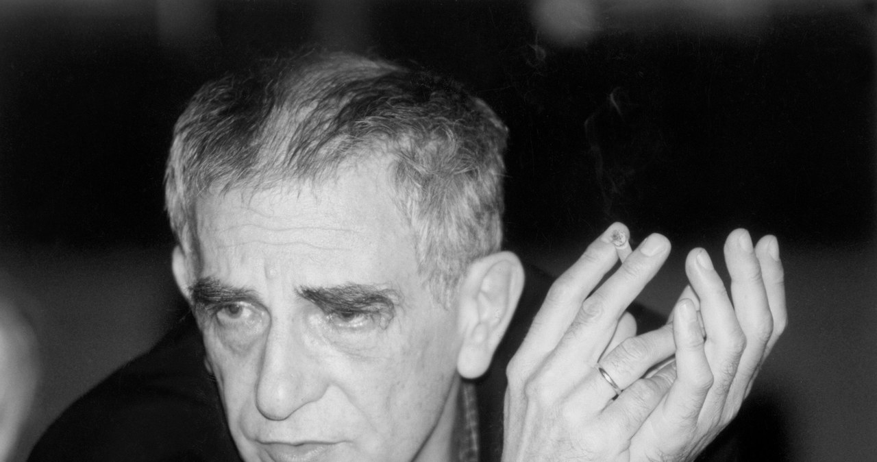 75 lat temu w Warszawie urodził się Krzysztof Kieślowski, reżyser, scenarzysta, jeden z najwybitniejszych polskich twórców filmowych. To autor "Dekalogu", "Krótkiego filmu o zabijaniu", tryptyku: "Trzy kolory: Niebieski", "Trzy kolory: Biały", "Trzy kolory: Czerwony", którego pierwsza część zdobyła Złotego Lwa na festiwalu w Wenecji, a także filmów "Amator", "Przypadek" i "Podwójne życie Weroniki".