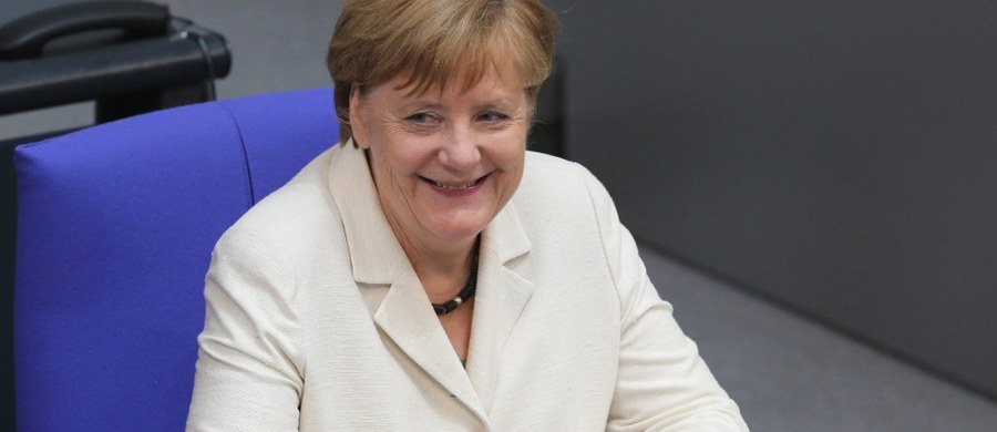 Kanclerz Niemiec Angela Merkel oceniła w Bundestagu, że po brytyjskim referendum w sprawie wyjścia z Unii Europejskiej potrzebny jest duży krok naprzód w europejskiej integracji. Zapewniła, że zrobi wszystko, by zapobiec dalszemu rozpadowi Wspólnoty.
