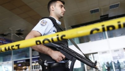 Zamach na lotnisku w Stambule: Zatrzymano 13 osób, w tym trzech cudzoziemców