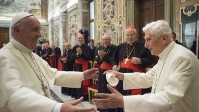 Benedykt XVI przerwał milczenie. Opowiedział m.in. o walce z „gejowskim lobby” w Watykanie