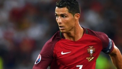 Mikrofon jednego z dziennikarzy, który Ronaldo wyrzucił do jeziora - trafił na aukcję