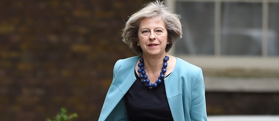 Minister spraw wewnętrznych Wielkiej Brytanii i uchodząca za główną faworytkę konserwatystów na stanowisko premiera kraju Theresa May oceniła, że przed uruchomieniem art. 50 traktatu UE Londyn musi mieć jasne stanowisko negocjacyjne.