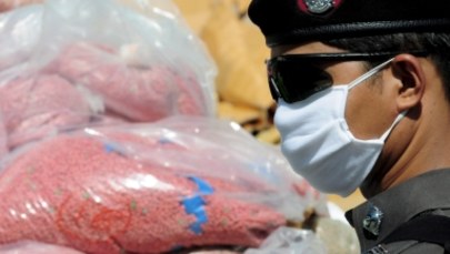 180 kg metaamfetaminy w rękach policjantów. Narkotyki warte są 19 mln dolarów