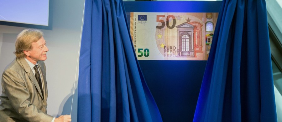 50 euro w nowej szacie. Uaktualnioną wersję banknotu zaprezentował we Frankfurcie nad Menem Europejski Bank Centralny. Do obiegu wejdzie on w przyszłym roku.