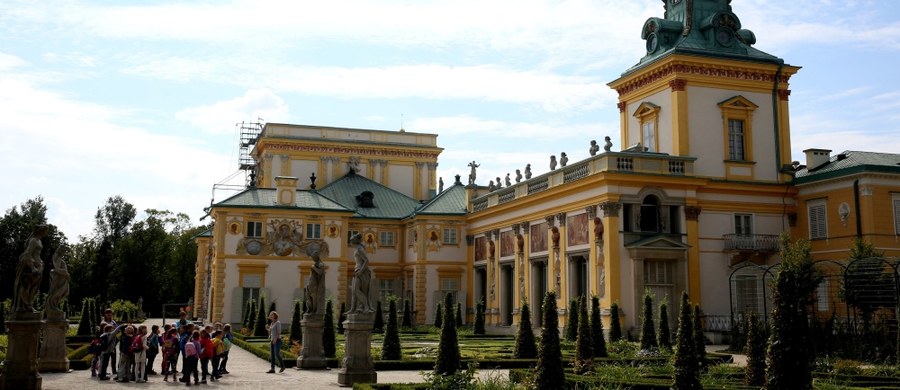 Historycy są zgodni: gdyby nie bitwa pod wzgórzem Kahlenberg, dziś zupełnie inaczej wyglądałaby rezydencja Jana III Sobieskiego w warszawskim Wilanowie. Dzięki Odsieczy Wiedeńskiej polski król stał się znany. Jego rezydencja musiała więc godnie wyglądać. Wyjątkowego upamiętnienia bitwy sprzed 333 lat chce także Komitet Budowy Pomnika. Grupa pasjonatów historii zbiera pieniądze na budowę monumentu Sobieskiego. Pomnik ma stanąć na wiedeńskim wzgórzu Kahlenberg. Potrzeba 400 tys zł.