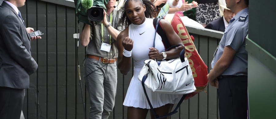 Najwyżej rozstawiona i broniąca tytułu Serena Williams po raz dziewiąty w karierze awansowała do finału wielkoszlemowego Wimbledonu. Amerykańska tenisistka pokonała w czwartek w Londynie Rosjankę Jelenę Wiesninę 6:2, 6:0.