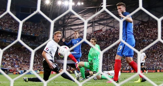 Francuzi pokonali Niemców 2:0 w półfinale piłkarskich mistrzostw Europy. Autorem obu goli dla "Trójkolorowych" był napastnik reprezentacji Antoine Griezmann. 