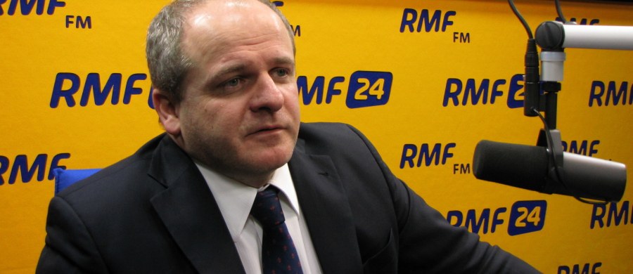 "Lepsze chłodne relacje NATO z Rosją, niż głupi reset stosunków" - tak w rozmowie z RMF FM mówi Paweł Kowal, był wiceminister spraw zagranicznych, ekspert do spraw wschodnich. Jego zdaniem Rosja nie powinna być zaskoczona ustaleniami szczytu NATO w Warszawie, ale  będzie wykorzystywać militarne wzmocnienie wschodniej flanki do negocjacji politycznych z głównymi europejskimi graczami Paktu Północnoatlantyckiego. 