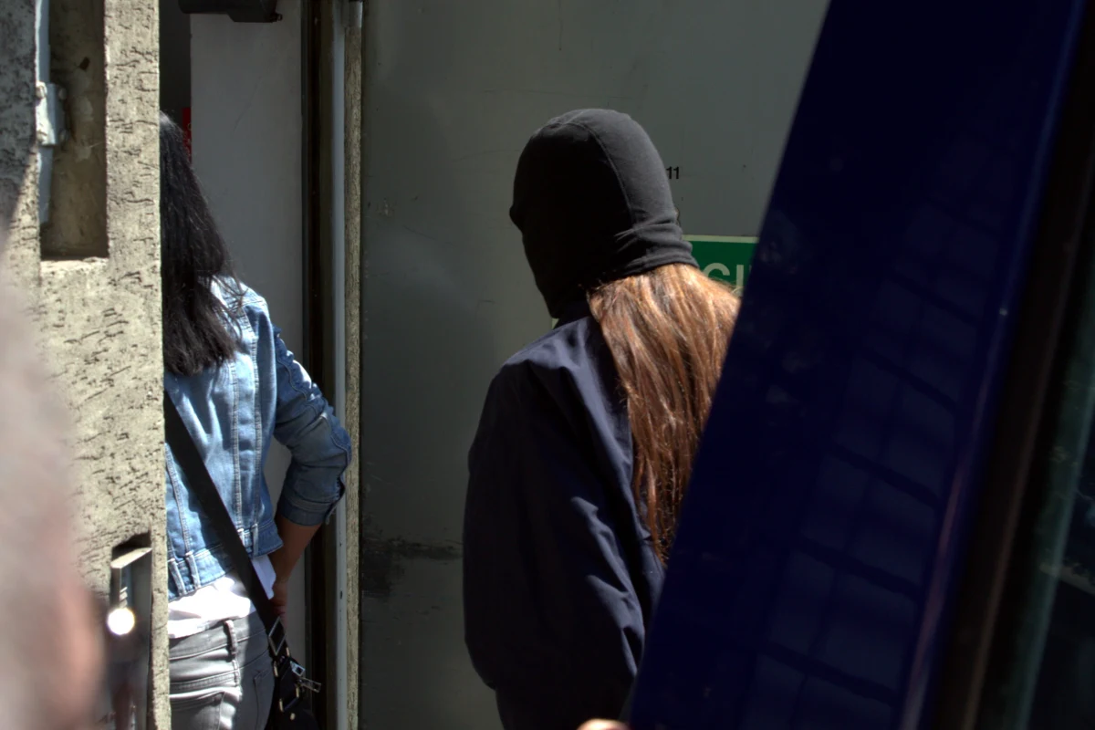 Sąd Okręgowy w Katowicach skrócił o miesiąc areszt tymczasowy wobec Anny H. - dowiedzieli się reporterzy RMF FM. Chodzi o byłą szefową Prokuratury Apelacyjnej w Rzeszowie, podejrzaną w tak zwanej aferze podkarpackiej. Pierwotnie Anna H. miała spędzić za kratami 3 miesiące. 