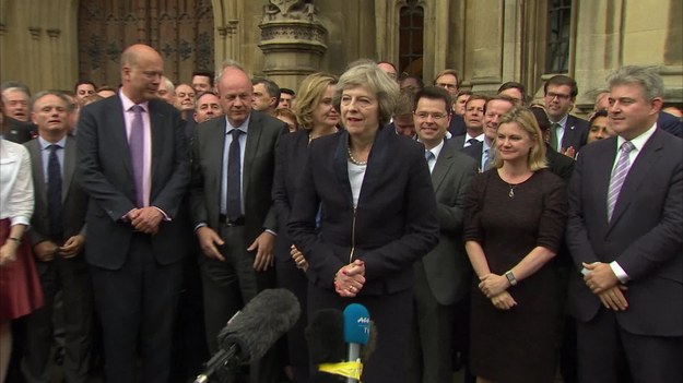 Theresa May o roli lidera partii rządzącej.