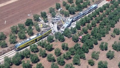 Czołowe zderzenie pociągów we Włoszech. Wielu zabitych i rannych
