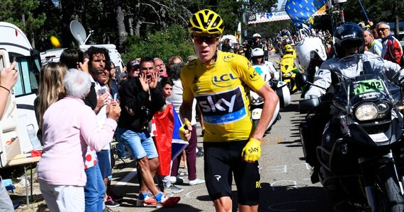 Belg Thomas de Gendt z grupy Lotto Soudal wygrał 12. etap Tour de France z Montpellier do Mont Ventoux (178 km). Dwie sekundy za nim finiszował jego rodak Serge Pauwels (Dimension Data), a 14 s stracił Hiszpan Daniel Navarro (Cofidis). Najlepszy z Polaków był Bartosz Huzarski - był 52. Liderem pozostał Brytyjczyk Christopher Froome, który po kolizji z motocyklem telewizyjnym zostawił zepsuty rower i przez chwilę biegł do mety na piechotę.