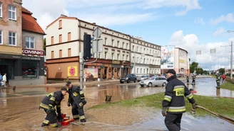 Ulewa podmyła tory. Ruch wstrzymany do wtorku