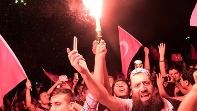 Eksperci: Zamach stanu w Turcji był wyjątkowo nieudolny. Być może stał za nim rząd