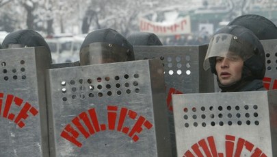 Buntownicy przejęli komisariat policji w Armenii. Trwają negocjacje