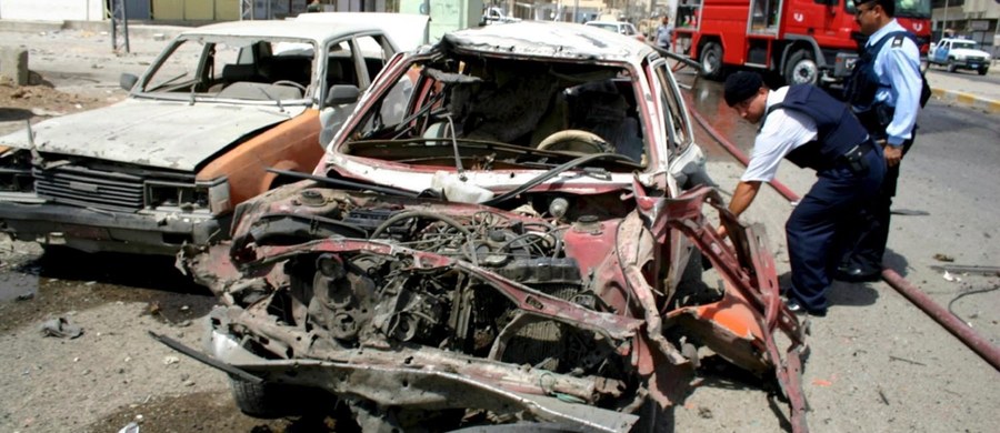 W wyniku zamachu bombowego, do którego doszło w poniedziałek w mieście Al-Mukalla na południu Jemenu, zginęło co najmniej dziewięciu policjantów - poinformowała telewizja Al-Arabija na swojej stronie internetowej. Na razie nikt nie przyznał się do ataku.