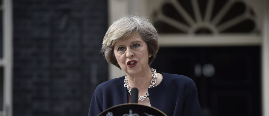 Nowa brytyjska premier Theresa May oświadczyła, że błędem byłoby pozbycie się przez Wielką Brytanię broni nuklearnej. Podkreśliła, że zagrożenie ze strony takich krajów jak Rosja i Korea Północna pozostaje "bardzo realne".