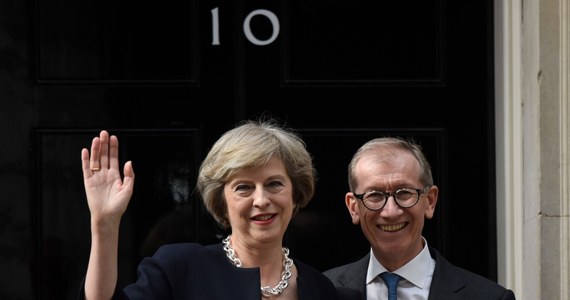 Podobnie jak trzech poprzedników, premier Wielkiej Brytanii Theresa May nie wprowadzi się pod słynny adres Downing Street 10, gdzie od XVIII wieku mieści się rezydencja szefów brytyjskiego rządu. Zamieszka po sąsiedzku - pod numerem 11.