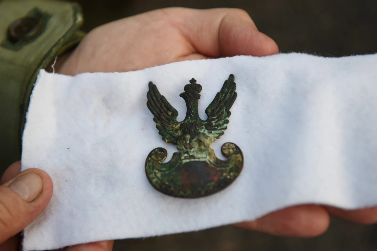 W poniedziałek w siedzibie Ministerstwa Obrony Narodowej zaplanowano spotkanie w sprawie apelu poległych podczas obchodów 72. rocznicy wybuchu Powstania Warszawskiego - dowiedziała się nasza dziennikarka Katarzyna Sobiechowska Szuchta. Takie spotkanie jest niepotrzebne - odpowiadają powstańcy i zapowiadają, że się na nim nie pojawią.
