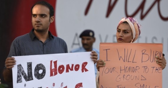 Pakistan coraz bliżej ograniczenia "honorowych zabójstw". Partia rządząca chce jak najszybciej przegłosować ustawę w tej sprawie - podaje Reuters. 