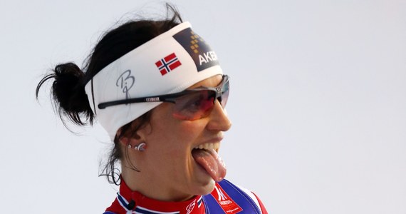 Multimedalistka w biegach narciarskich Norweżka Marit Bjoergen broni Martina Sundbyego, który został zawieszony za nieodpowiednie stosowanie lekarstw na astmę. "Ja też stosuję te preparaty, na które mam pozwolenie od FIS. Bez nich nie byłabym najlepsza" - podkreśliła.

