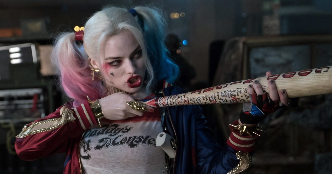 Podczas prac nad "Legionem samobójców" Margot Robbie uległa wypadkowi. 26-letnia aktorka, która w filmie wciela się w Harley Quinn, uderzyła się kijem bejsbolowym w twarz.