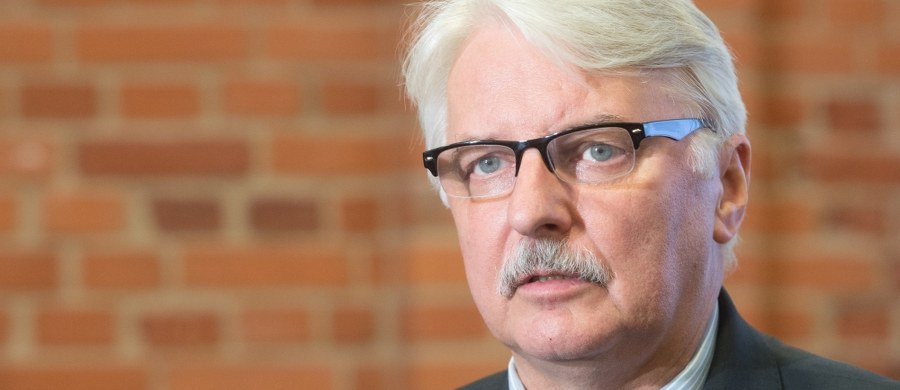 Państwo Islamskie jest zagrożeniem dla całej cywilizacji zachodniej i w globalnej koalicji przeciw niemu musi brać udział także Polska – powiedział w Waszyngtonie szef polskiej dyplomacji Witold Waszczykowski podczas obrad koalicji do walki z IS. Minister zaznaczył podczas konferencji prasowej w przerwie obrad koalicji w siedzibie Departamentu Stanu USA, że grupa walcząca z IS obejmuje nie tylko Stany Zjednoczone, państwa europejskie, bliskowschodnie, ale nawet tak odległe jak Australia. 