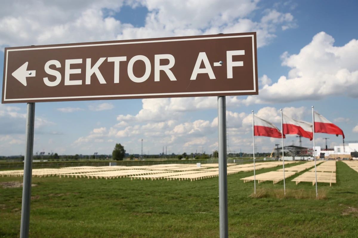 Mieszkasz w Krakowie? Wybierasz się do stolicy Małopolski na Światowe Dni Młodzieży sprawdź, co zmieni się w organizacji ruchu, jakie drogi zostaną zamknięte, gdzie będzie można poruszać się autem, a gdzie tylko pieszo. Przedstawiamy także plan wydarzeń ŚDM na nadchodzący tydzień 