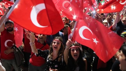 Przedłużony areszt dla podejrzewanych o udział w puczu w Turcji