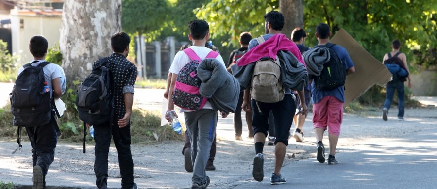 Zagrożenie kolejnymi atakami terrorystycznymi w Niemczech pozostaje wysokie - ogłosił rzecznik niemieckiego ministerstwa spraw zagranicznych. Wczoraj w Ansbach niedaleko Norymbergi 27-letni Syryjczyk zdetonował ładunek wybuchowy ukryty w plecaku. Mężczyzna zginął, raniąc przy tym 12 osób.