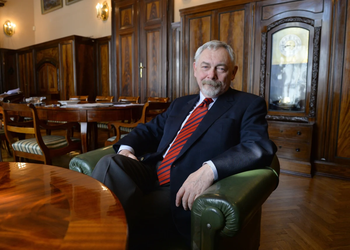 "Mieszkańcy miasta i pielgrzymi podczas Światowych Dni Młodzieży mogą spać spokojnie" - mówi prezydent Krakowa w rozmowie z RMF FM. Jacek Majchrowski, który był gościem Mariusza Piekarskiego zapewnia, że w mieście nie zabraknie wody, ani miejsc w szpitalach. Nie powinno być również problemów z działaniem komunikacji miejskiej.