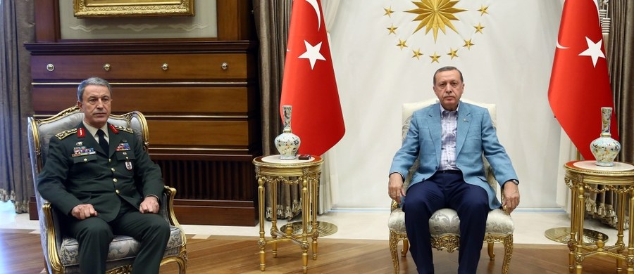 ​Obywatele Turcji chcą przywrócenia kary śmierci, a rządzący muszą ich słuchać - powiedział prezydent Turcji Recep Tayyup Erdogan w wywiadzie dla niemieckiej telewizji ARD.