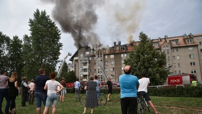 Warszawa: Pożar bloku. Ewakuowano prawie 100 osób