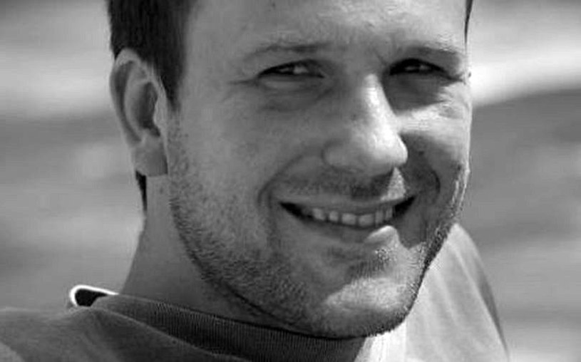 Damian Pietrasik , autor zdjęć do filmów ("Tulipany", "Futro") oraz seriali ("Na Wspólnej", "M jak miłość"), nie żyje. Zmarł tragicznie we wtorek, 26 lipca, w Jastarni. Miał 44 lata. 