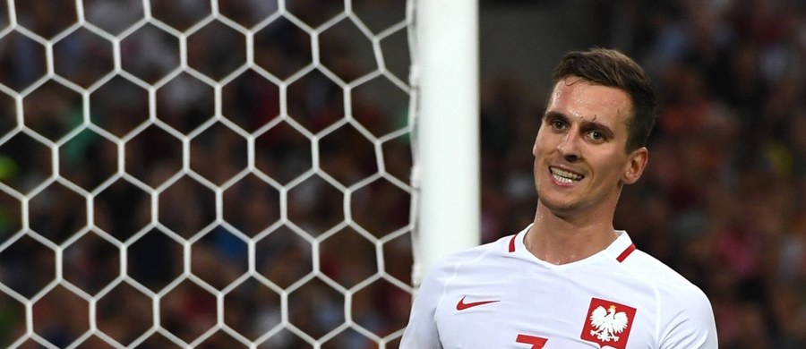 Arkadiusz Milik w piątek sfinalizuje transfer z Ajaxu Amsterdam i podpisze kontrakt z Napoli - poinformowała "La Gazzetta dello Sport". Holendrzy mają otrzymać za niego 25 mln euro plus premie.