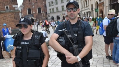Kraków: Policjanci zatrzymali na Rynku Głównym uzbrojonego ochroniarza prezydenta Panamy