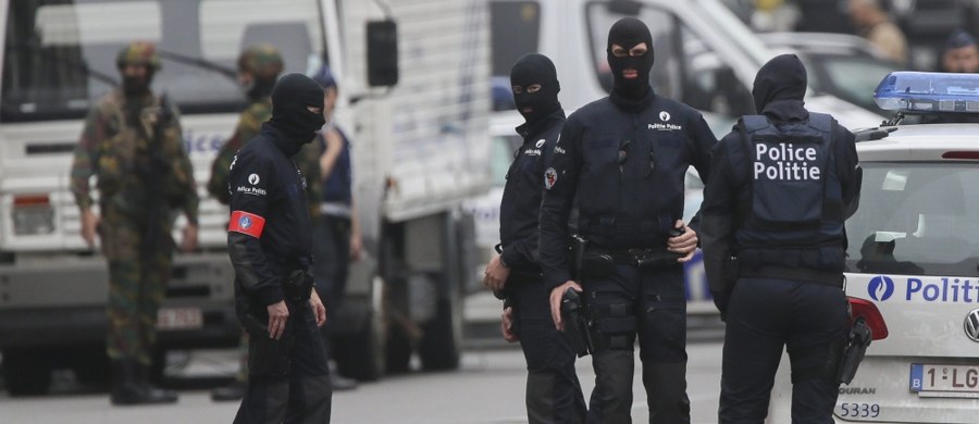 ​Dwóch policjantów zostało rannych w ataku nożownika, do którego doszło w Brukseli. Napastnik został unieszkodliwiony strzałem z broni palnej. Sprawę przejęła prokuratura federalna, gdyż traktowana jest ona jako akt terroru.