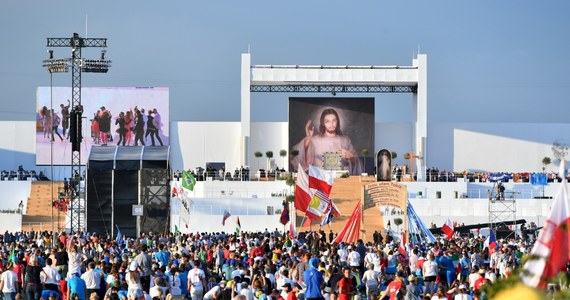 Każdego dnia otacza nas śmierć. Ale podobnie jak Wy, codziennie rano zamykamy za sobą drzwi, udając się do szkoły czy do pracy - mówiła podczas modlitewnego czuwania Syryjka Rand Mittri. Przeczytaj jej świadectwo: 