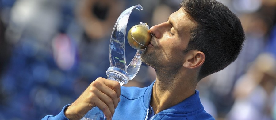 Najwyżej rozstawiony Novak Djokovic pokonał japońskiego tenisistę Kei Nishikoriego (3.) 6:3, 7:5 w finale turnieju ATP Masters 1000 na kortach twardych w Toronto (pula nagród 4,1 mln dol.). Serb po raz 30. w karierze wygrał imprezę tej rangi.