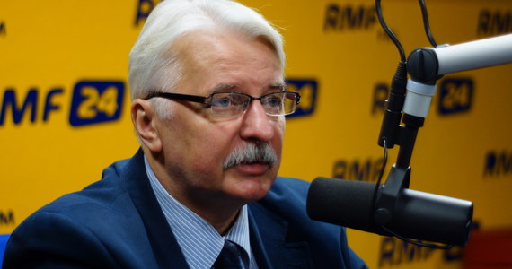 "Z tego, co wiem, ważnym elementem rozmowy ministra Antoniego Macierewicza z papieżem była kwestia katastrofy smoleńskiej" - przyznał w rozmowie z RMF FM Witold Waszczykowski, szef polskiej dyplomacji. Gość Mariusza Piekarskiego tłumaczył, że rząd już dawno podjął decyzję, że będzie "podnosić to we wszystkich rozmowach z parterami zagranicznymi". 