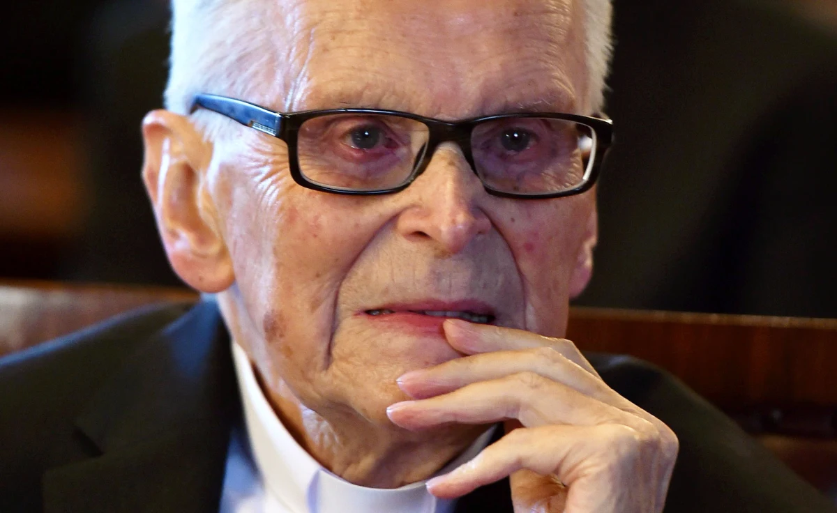 Dziś, w święto Matki Bożej Anielskiej odszedł do Nieba ksiądz kardynał Franciszek Macharski, człowiek nietuzinkowy, ogromnie wrażliwy na ludzi potrzebujących pomocy. 