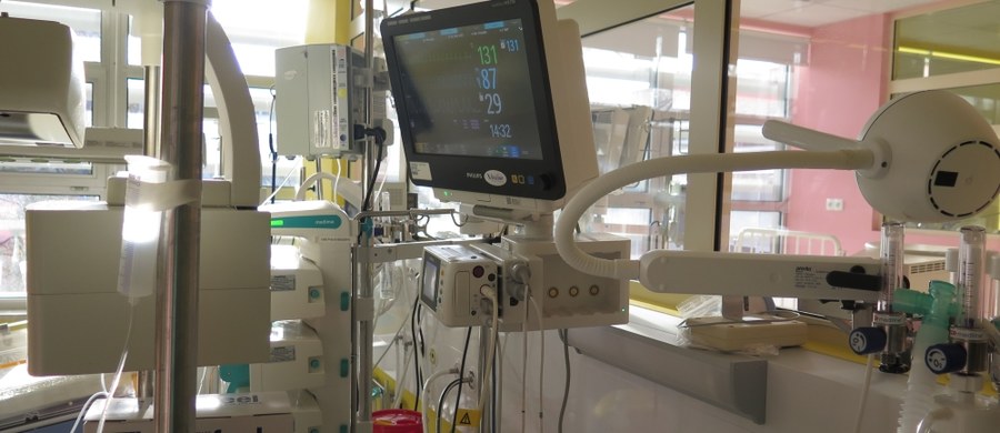 Szpital w Białogardzie w Zachodniopomorskiem zawiesza oddział intensywnej opieki medycznej. Z pracy nagle odszedł anestezjolog, a bez niego przyjmowanie do placówki pacjentów w ciężkim stanie jest niemożliwe. 