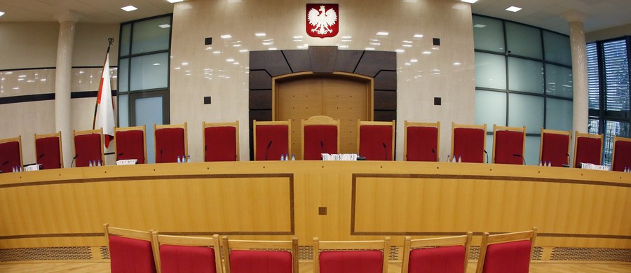 Za tydzień poznamy wyrok Trybunału Konstytucyjnego w sprawie dotyczącej go ustawy, uchwalonej przez Sejm w lipcu. Byłaby naiwnością wiara, że rząd, który od marca blokuje publikowanie jakichkolwiek wyroków TK, ten akurat wyrok ogłosi. Warto jednak mieć świadomość, że przynajmniej w sprawie składu Trybunału wyrok może być klęską PiS na długie lata.