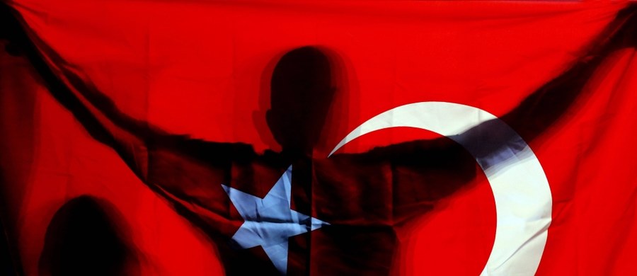 ​Ruch islamskiego kleryka Fethullaha Gulena został założony przez siły specjalne Stanów Zjednoczonych - utrzymuje turecki prokurator. Władze w Ankarze oskarżają Gulena o zorganizowanie nieudanego zamachu stanu 15 lipca.