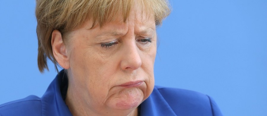 W ciągu miesiąca, w którym w Niemczech doszło do fali aktów terroru, poparcie dla kanclerz Angeli Merkel spadło o 12 punktów procentowych. Teraz wynosi 47 proc. - wynika z sondażu Deutschlandtrend przeprowadzonego na zamówienie telewizji publicznej ARD.