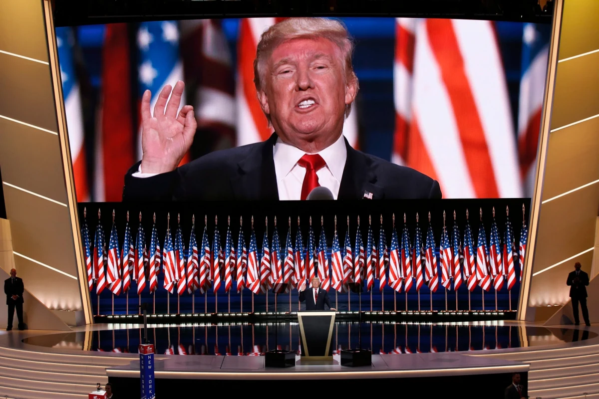 "Donald Trump może być świetnym prezydentem, ale pod warunkiem, że dobierze sobie dobrych ludzi i będzie ich słuchał "- twierdzi Anna Maria Anders. Pełnomocnik premier ds. dialogu międzynarodowego podkreśliła, że prezydent wywodzący się z partii republikańskiej byłby lepszy dla Polski. "Od wielu lat głosuję na Republikanów i uważam, że prezydent Republikanin byłby lepszy dla Polski, ale jeśli chodzi o Trumpa - nie wiadomo. Jego kandydat na wiceprezydenta Mike Pence wydaje się być bardzo konserwatywnym, spokojnym człowiekiem. Uważam, że jeśli Trump dobierze sobie dobrych ludzi i będzie ich słuchał, może być świetnym prezydentem" - podkreśla pełnomocnik. 