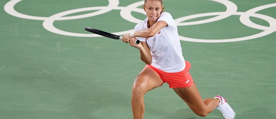 Tenisistka Magda Linette na 1. rundzie zakończyła udział w olimpijskim turnieju w Rio de Janeiro. Debiutująca w igrzyskach Polka przegrała z rozstawioną z "14" Rosjanką Anastazją Pawliuczenkową 0:6, 3:6. Mecz otwarcia w singlu przegrała też Agnieszka Radwańska (4.).