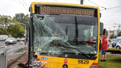 Kilka wypadków w stolicy. 11 osób w szpitalu po zderzeniu tramwaju z autobusem
